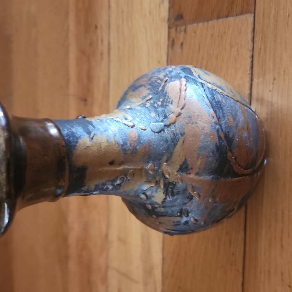 Vase - Picture 2 of 5
